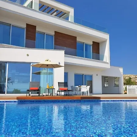 Vila Beachfront Luxury Idania Ayia Napa
