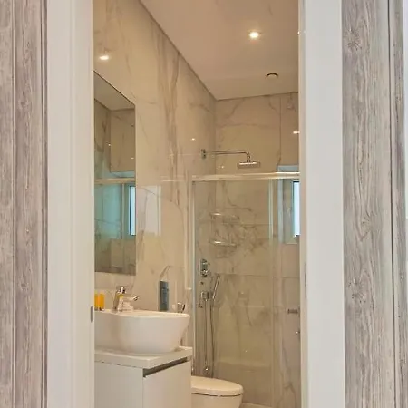 Beachfront Luxury Idania Vilă