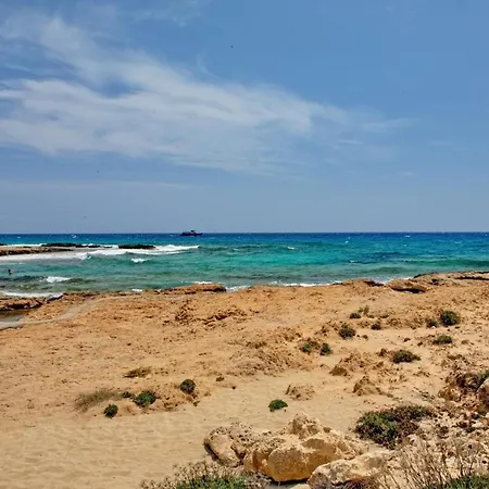 Vila Beachfront Luxury Idania *