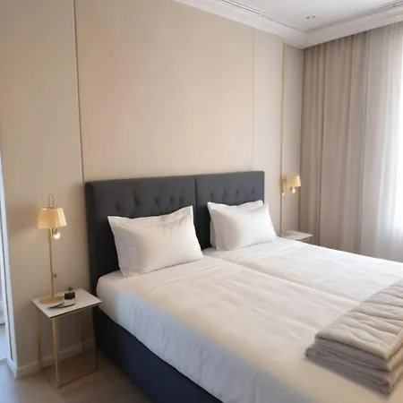 Beachfront Luxury Idania