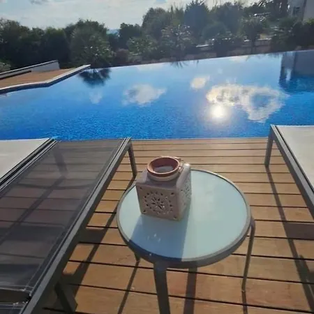 Beachfront Luxury Idania *