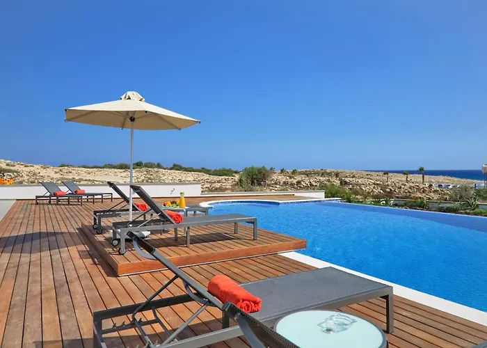 Villa Beachfront Luxury Idania *