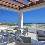Beachfront Luxury Idania
