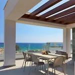 Villa Beachfront Luxury Idania