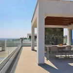 Beachfront Luxury Idania Villa *