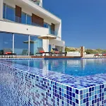 Beachfront Luxury Idania Ayia Napa