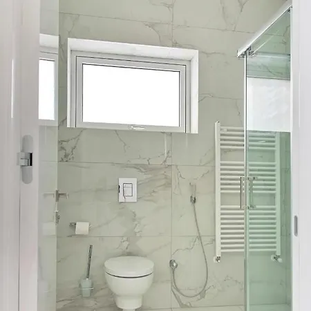 Beachfront Luxury Idania Villa