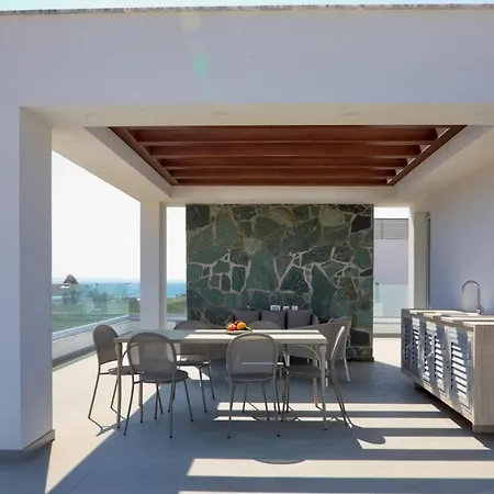 Beachfront Luxury Idania Villa Ayía Nápa