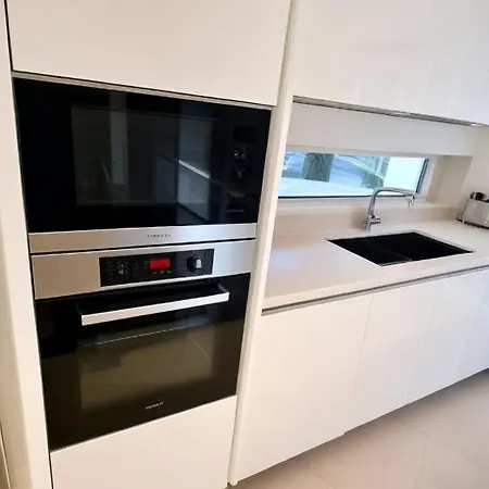 Villa Beachfront Luxury Idania