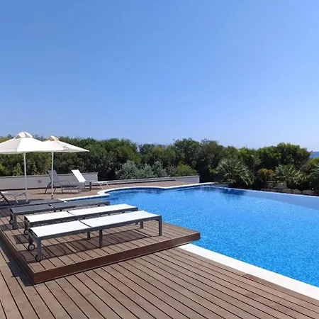 Villa Beachfront Luxury Idania *