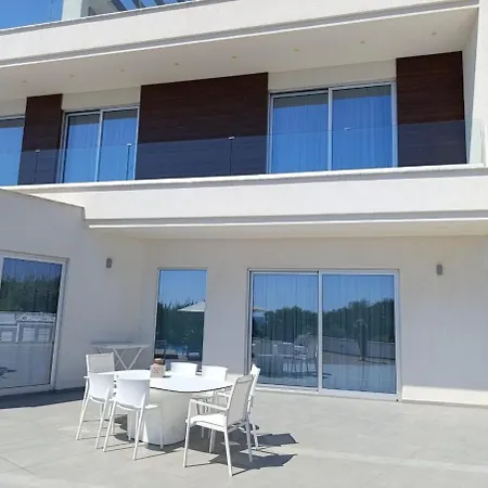 Villa Beachfront Luxury Idania Ayia Napa
