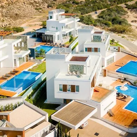 Beachfront Luxury Idania Villa