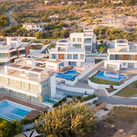 Villa Beachfront Luxury Idania *